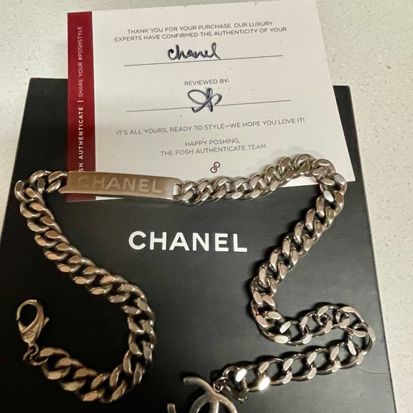Silver Chanel Necklace. EUC in original soft CC box inside Chanel box . - Picture 13 of 16